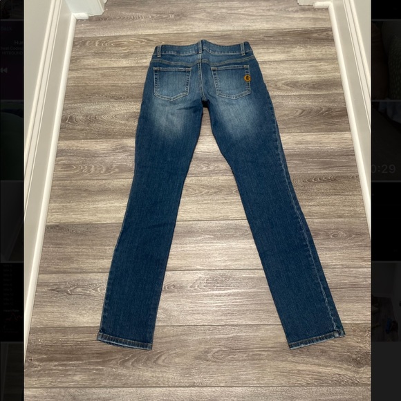 Guess Jeans - Picture 2 of 5